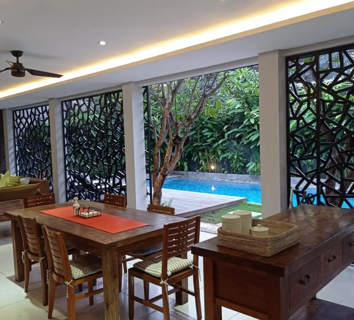 Villa Bteega Sawah Seminyak  Indonesia